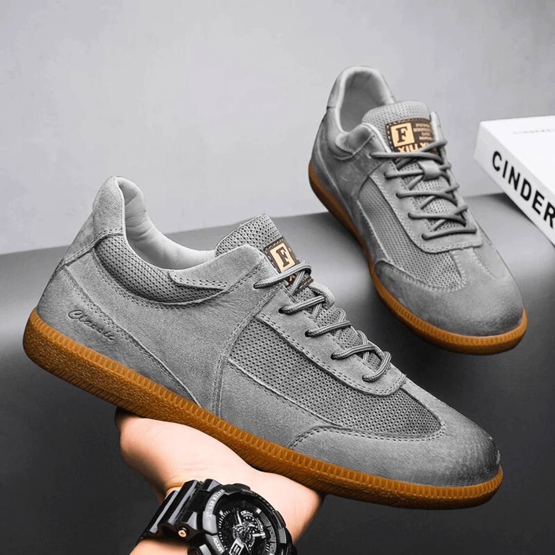 Endura Genuine Leather Sneaker